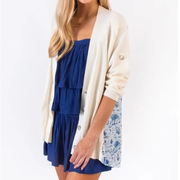 KOCH Sweaters - KOCH Longfellow Sweater Royal Toile Size Medium Nature‎ Horses